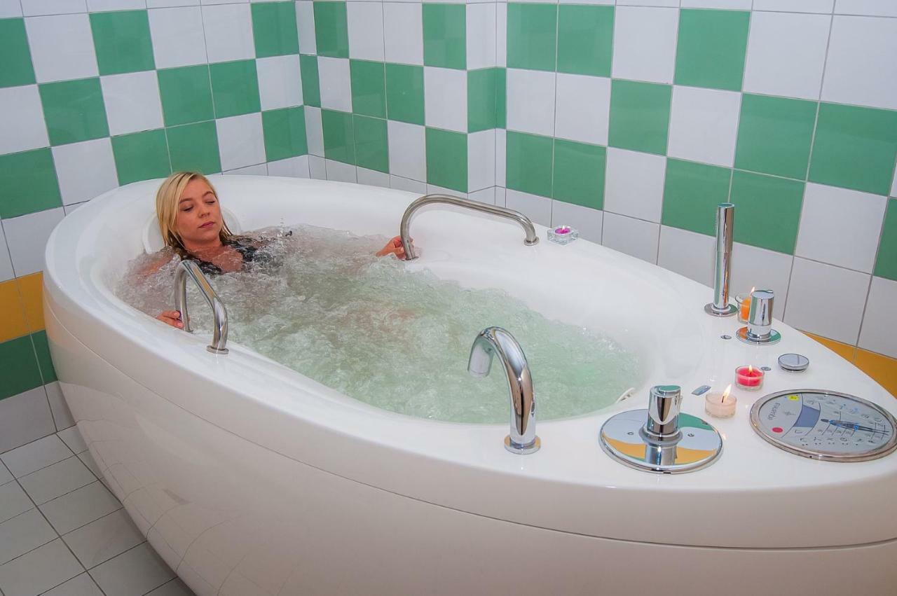 Sanatorium Uzdrowiskowe Lacznosc Hotel Ciechocinek Esterno foto